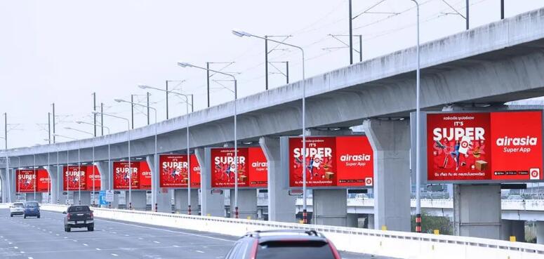 曼谷機(jī)場高速廣告